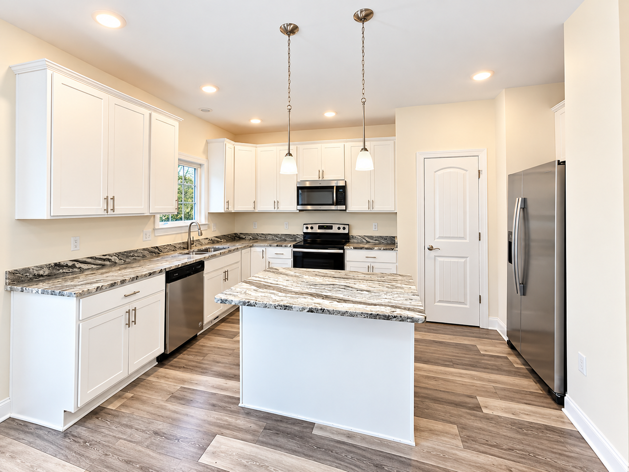 1060 Harvest Ct - Photo 5 of 12