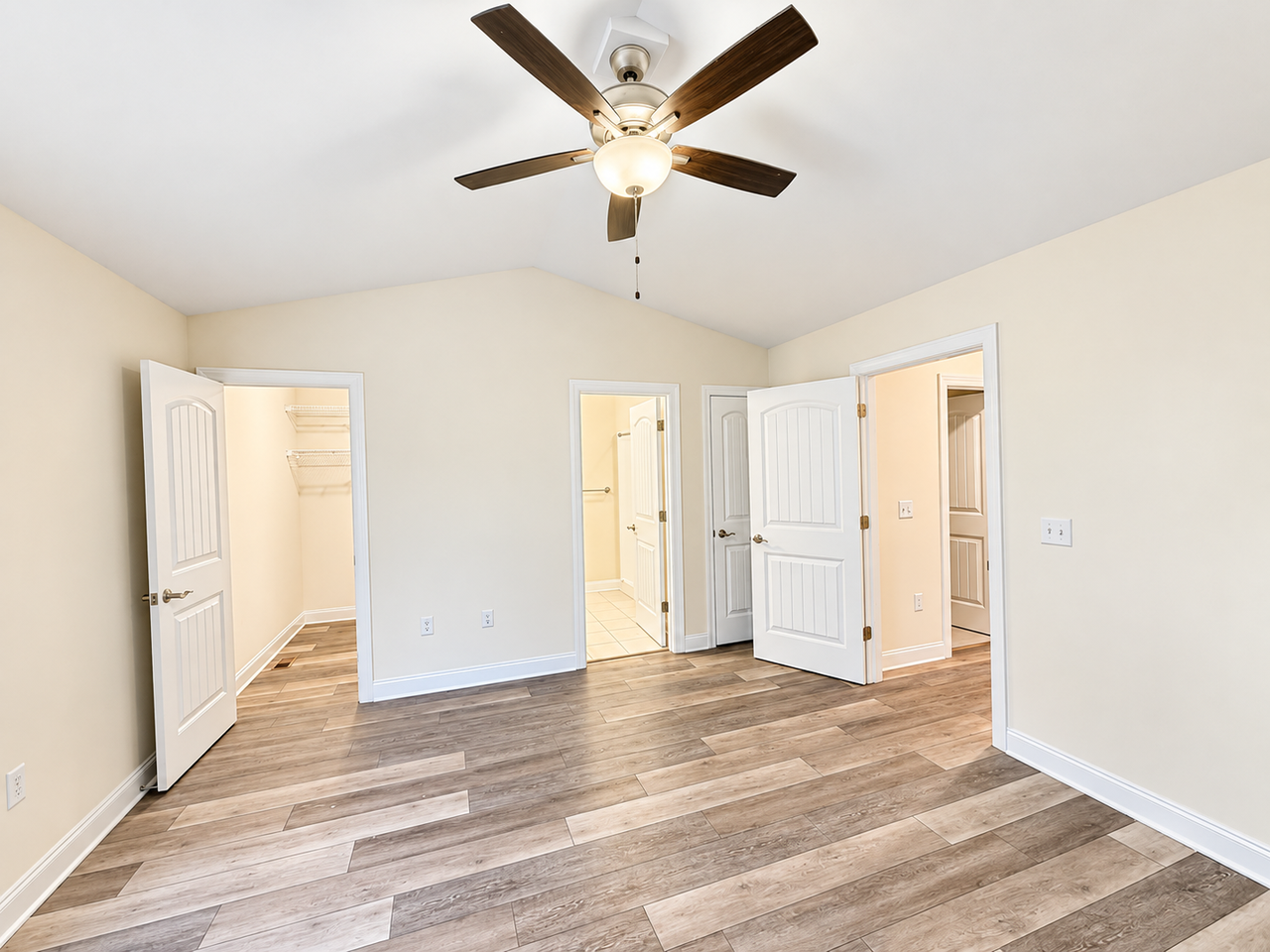 1060 Harvest Ct - Photo 7 of 12