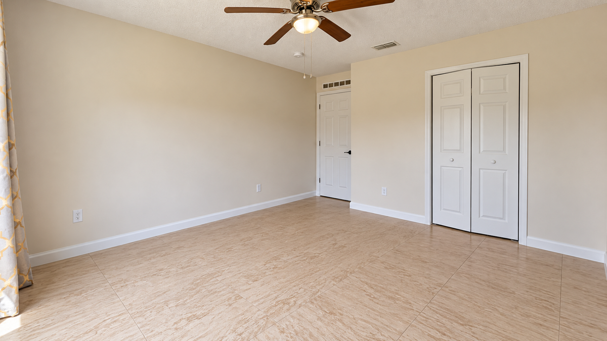 6189 Wayside Ct - Photo 2 of 5