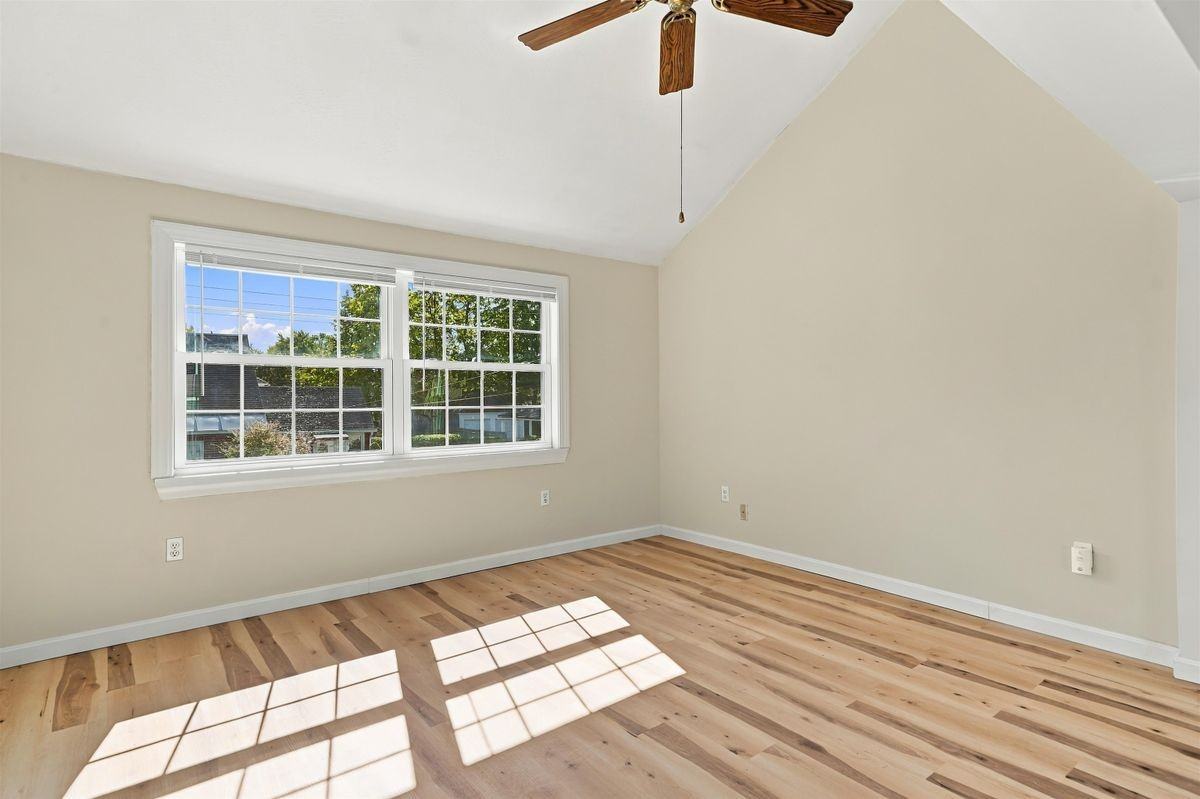 41 Gilman St - Photo 4 of 22