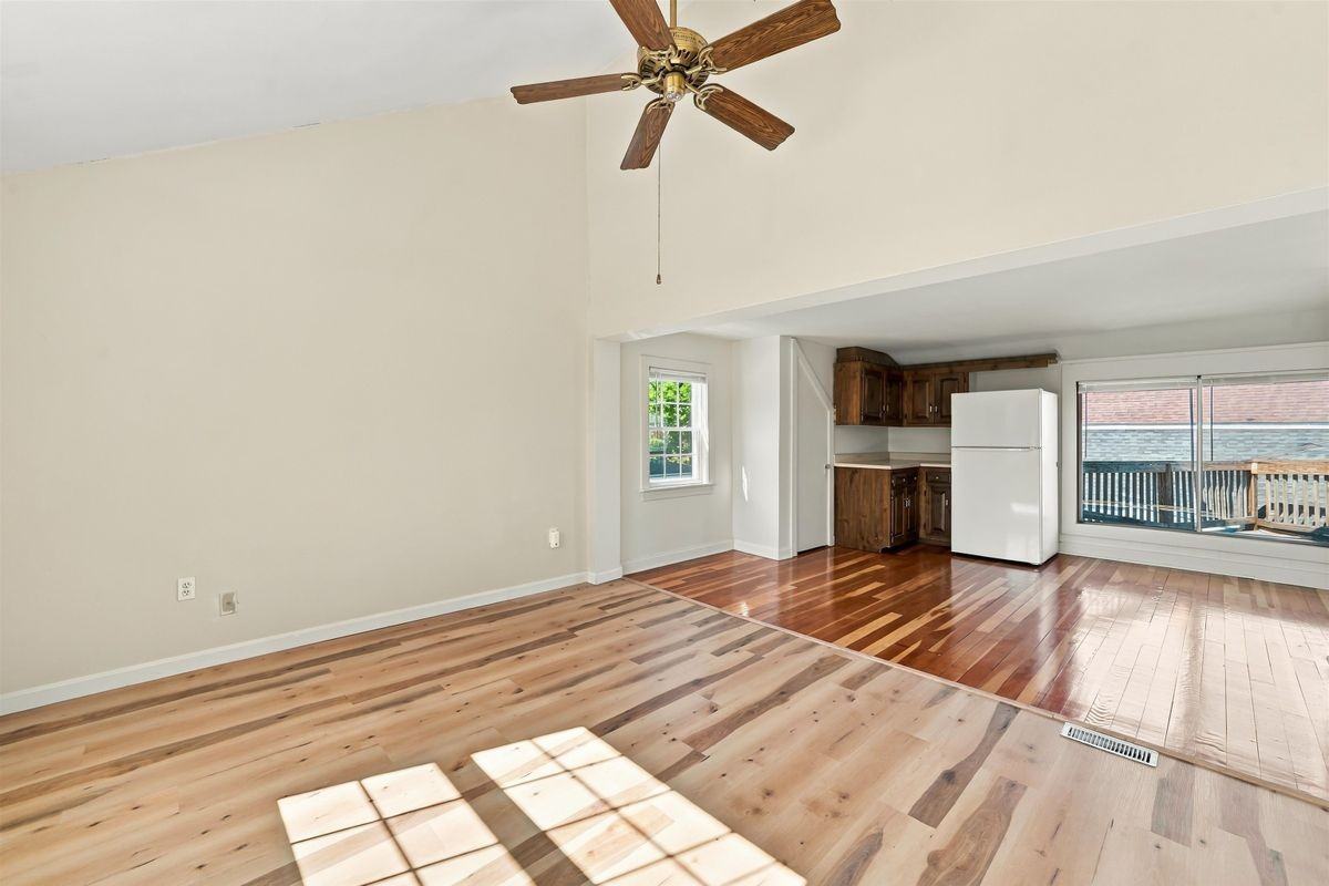 41 Gilman St - Photo 6 of 22