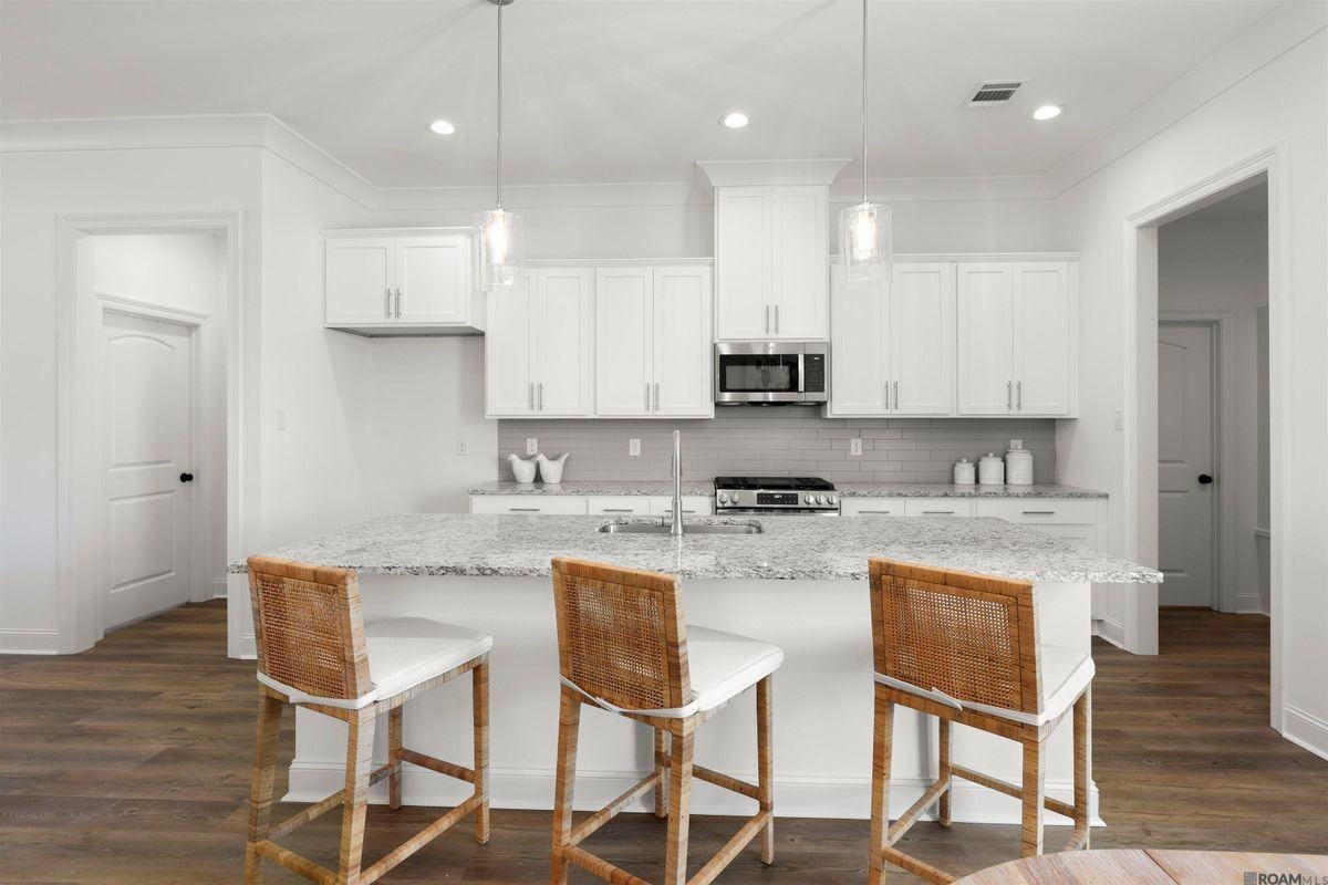 18803 Citation Way - Photo 5 of 24