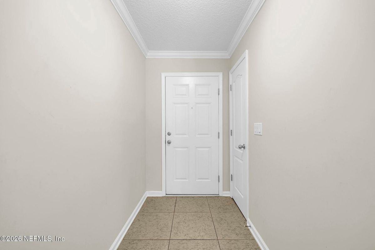 452 Walnut Dr - Photo 4 of 40