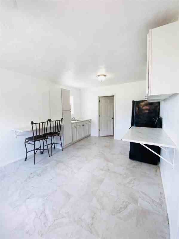 3440 Texas Ave - Photo 2 of 14