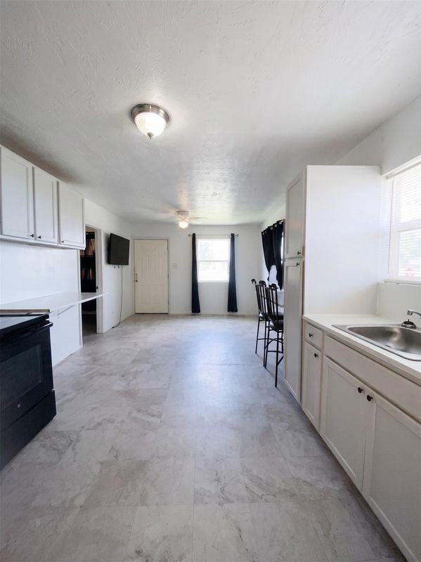 3440 Texas Ave - Photo 3 of 14