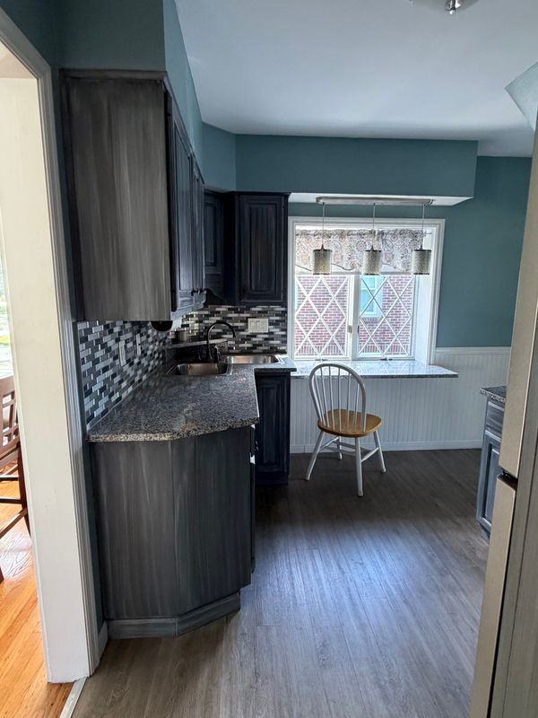 68 Van Dyke Ave - Photo 2 of 6
