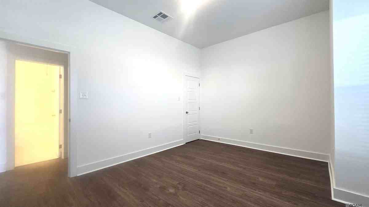 7632 Silverside Cove Dr - Photo 7 of 41