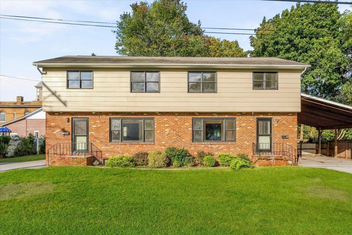 146 Charles St - Photo 2 of 23
