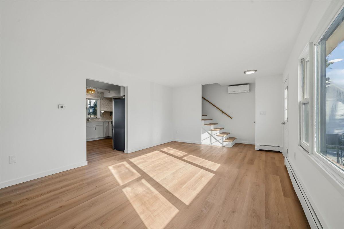 148 Charles St - Photo 3 of 22