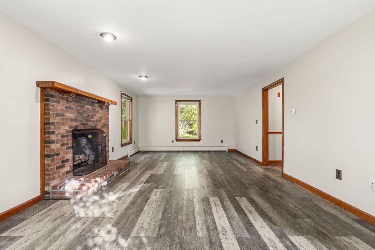125 N Lowell Rd - Photo 3 of 43