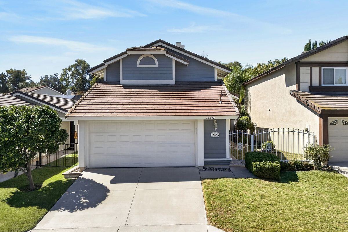 13456 Melody Rd - Photo 2 of 28