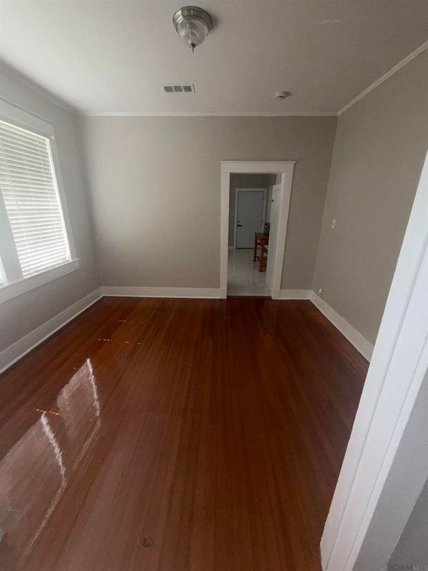 2060 Hemlock St - Photo 2 of 15