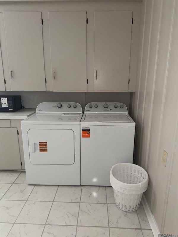 2060 Hemlock St - Photo 6 of 15