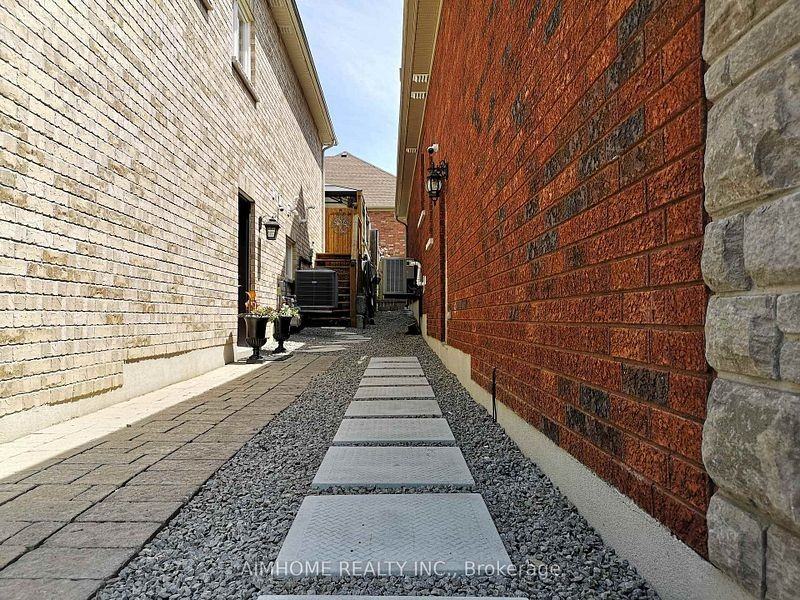 27 Maple Edge Lane - Photo 2 of 16