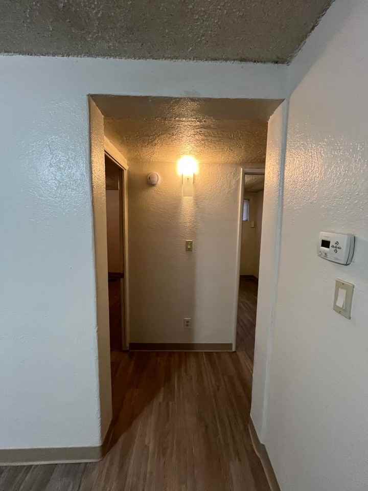 Binning's 18-Plex - Photo 5 of 18