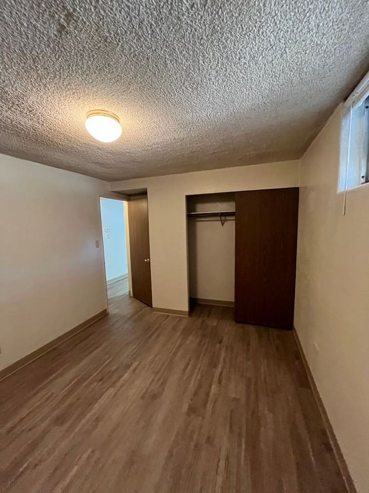Binning's 18-Plex - Photo 6 of 18