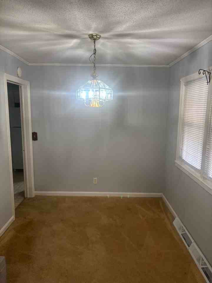 1533 Sherwood Dr - Photo 4 of 11