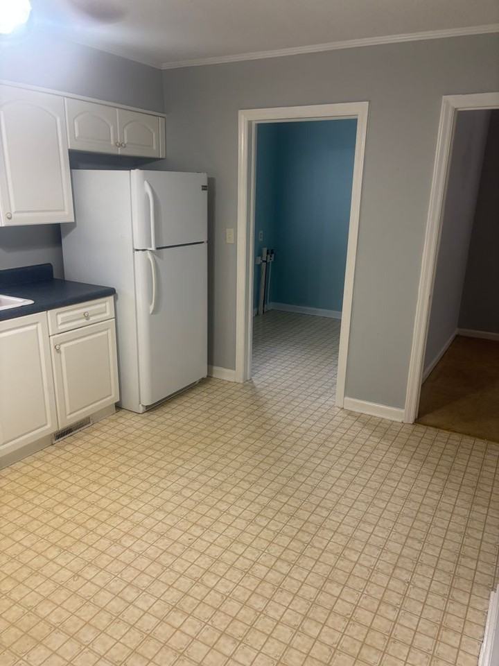 1533 Sherwood Dr - Photo 6 of 11