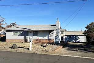 1866 Linnell Ave - Photo 1 of 1