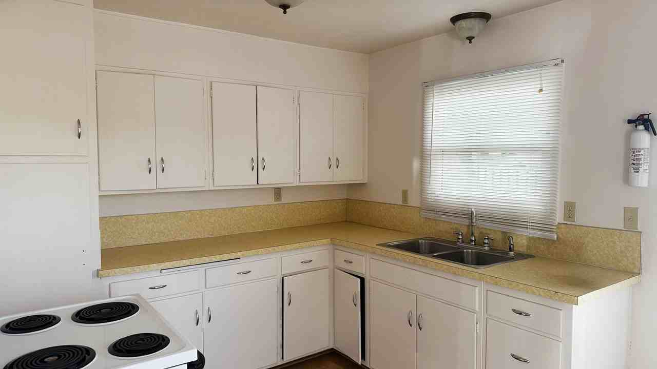 1866 Linnell Ave - Photo 5 of 11