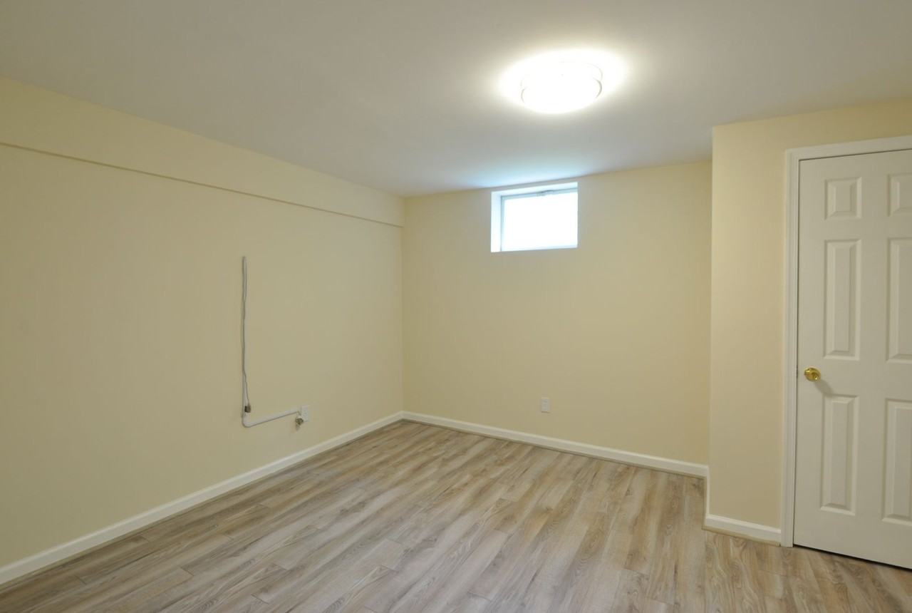 17 Sydney Ln - Photo 6 of 48