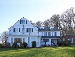 featured image of 795 Sw Hanson St