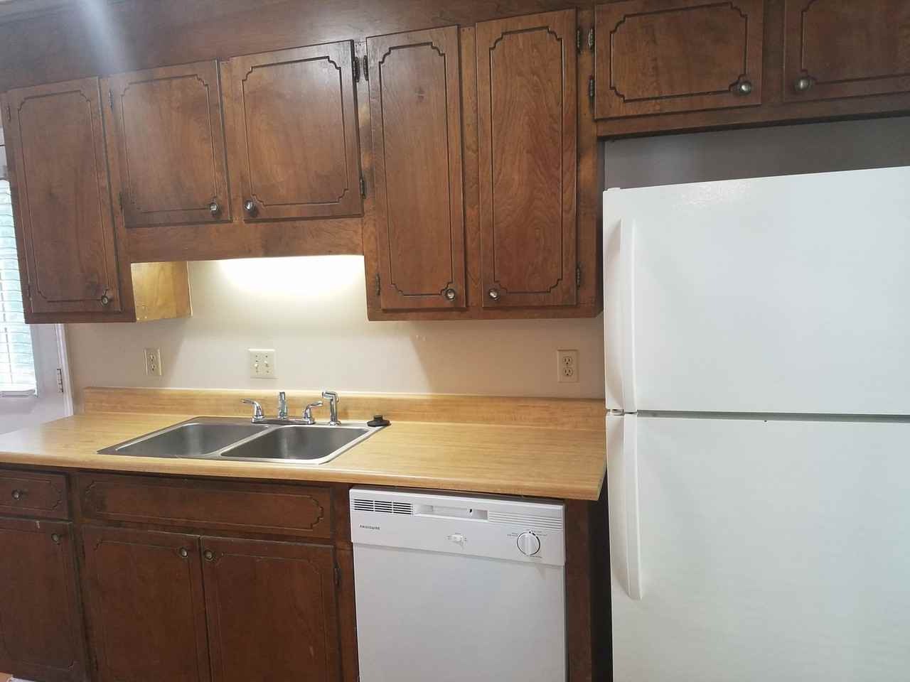 206 Milway Rd - Photo 7 of 15