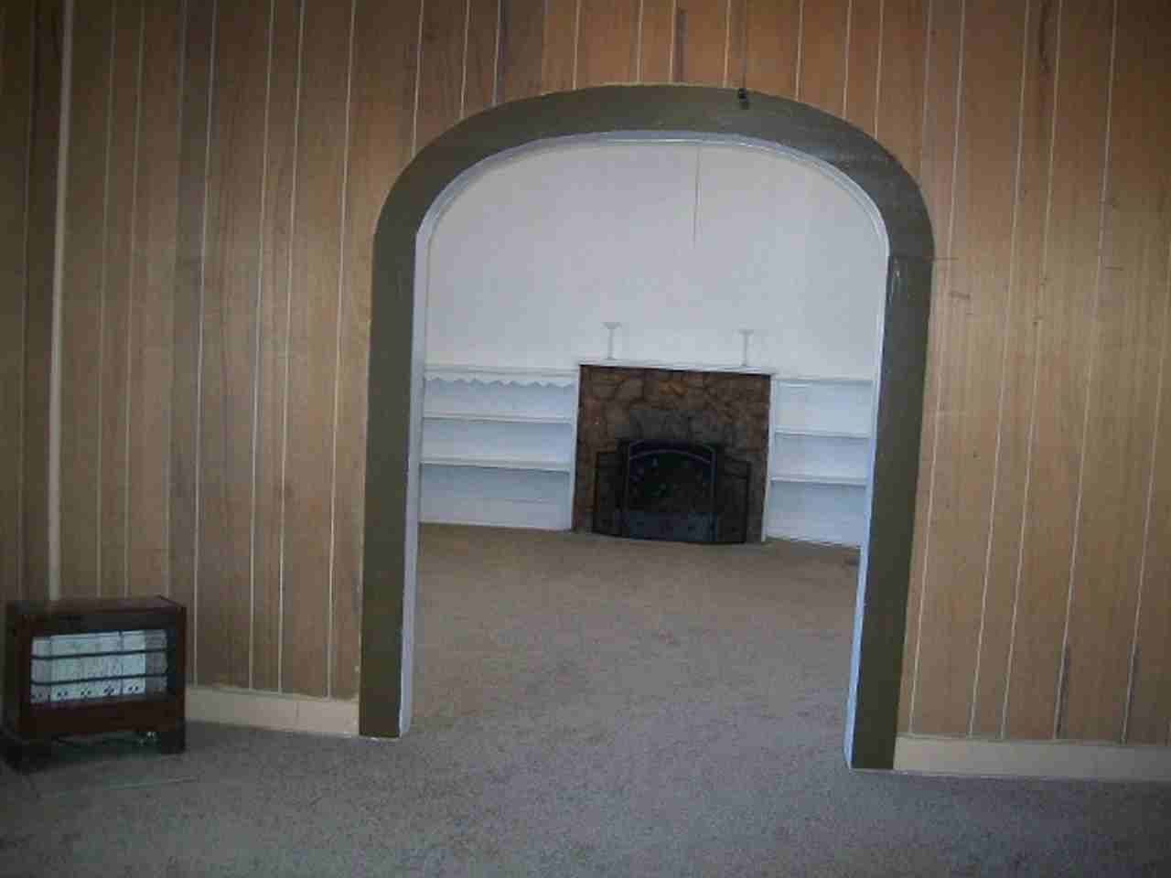 110 Gladstone St - Photo 4 of 17