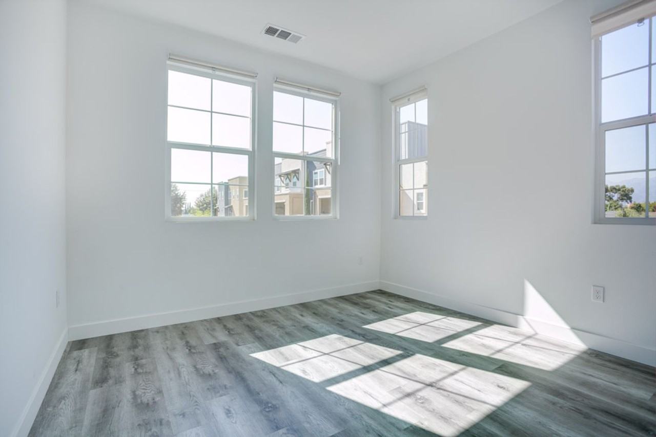10602 Owens Way - Photo 3 of 40