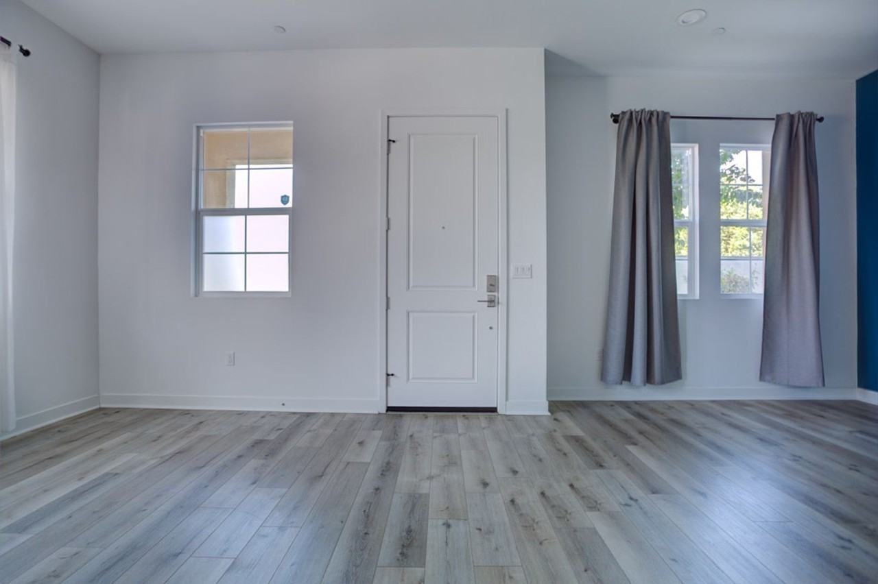 10602 Owens Way - Photo 5 of 40