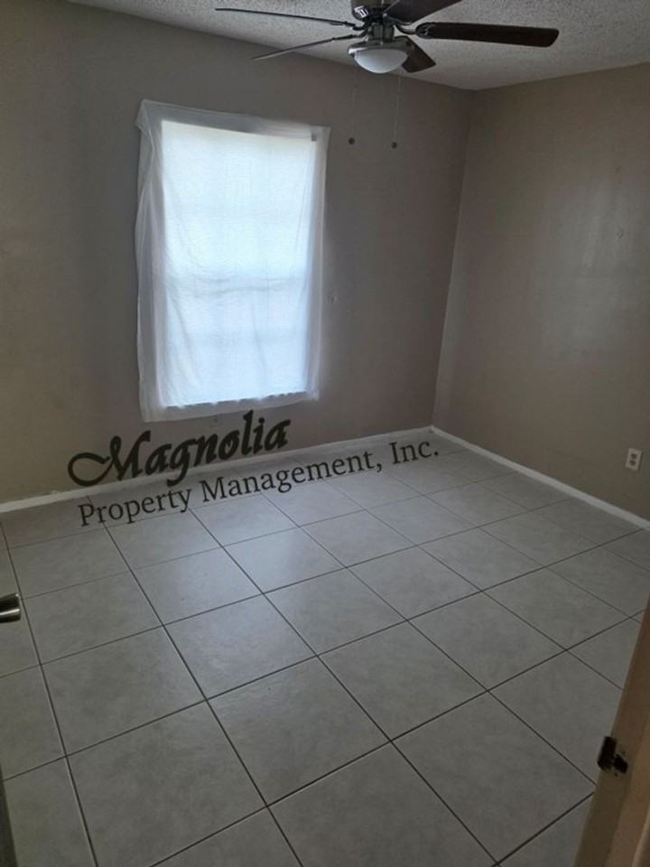 4612 Wassee Ct - Photo 5 of 18