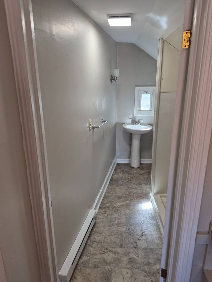 34 W South St - Photo 3 of 6