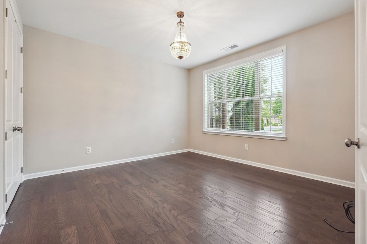 10117 Windalier Way - Photo 5 of 37