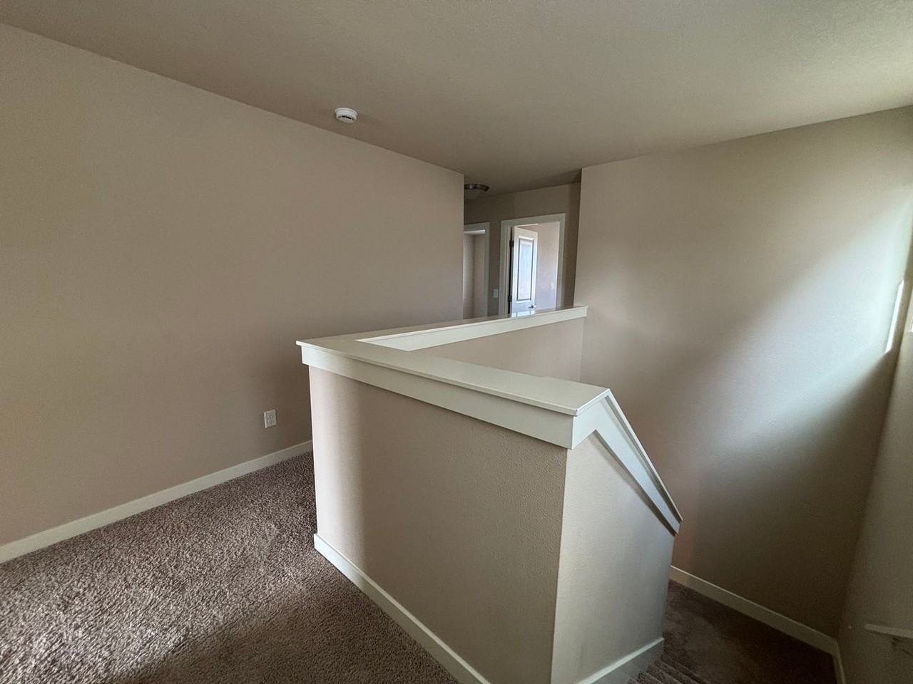 638 Ne Vail Ln - Photo 7 of 22