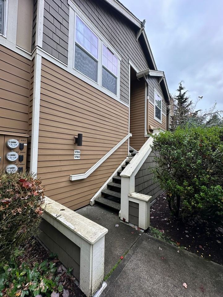 1755 Mcneil Cir - Photo 2 of 13