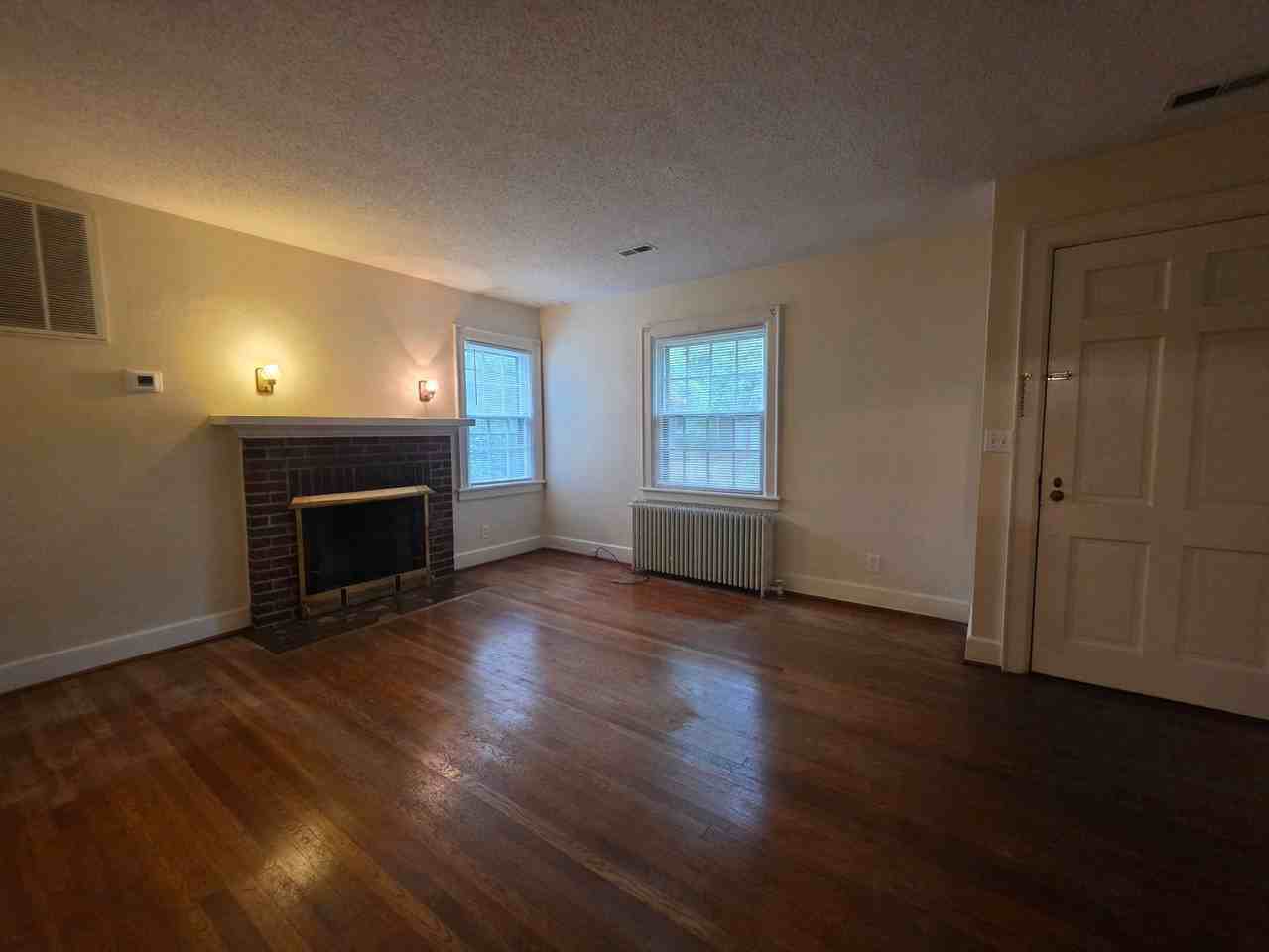 139 Beverly Ave - Photo 6 of 25