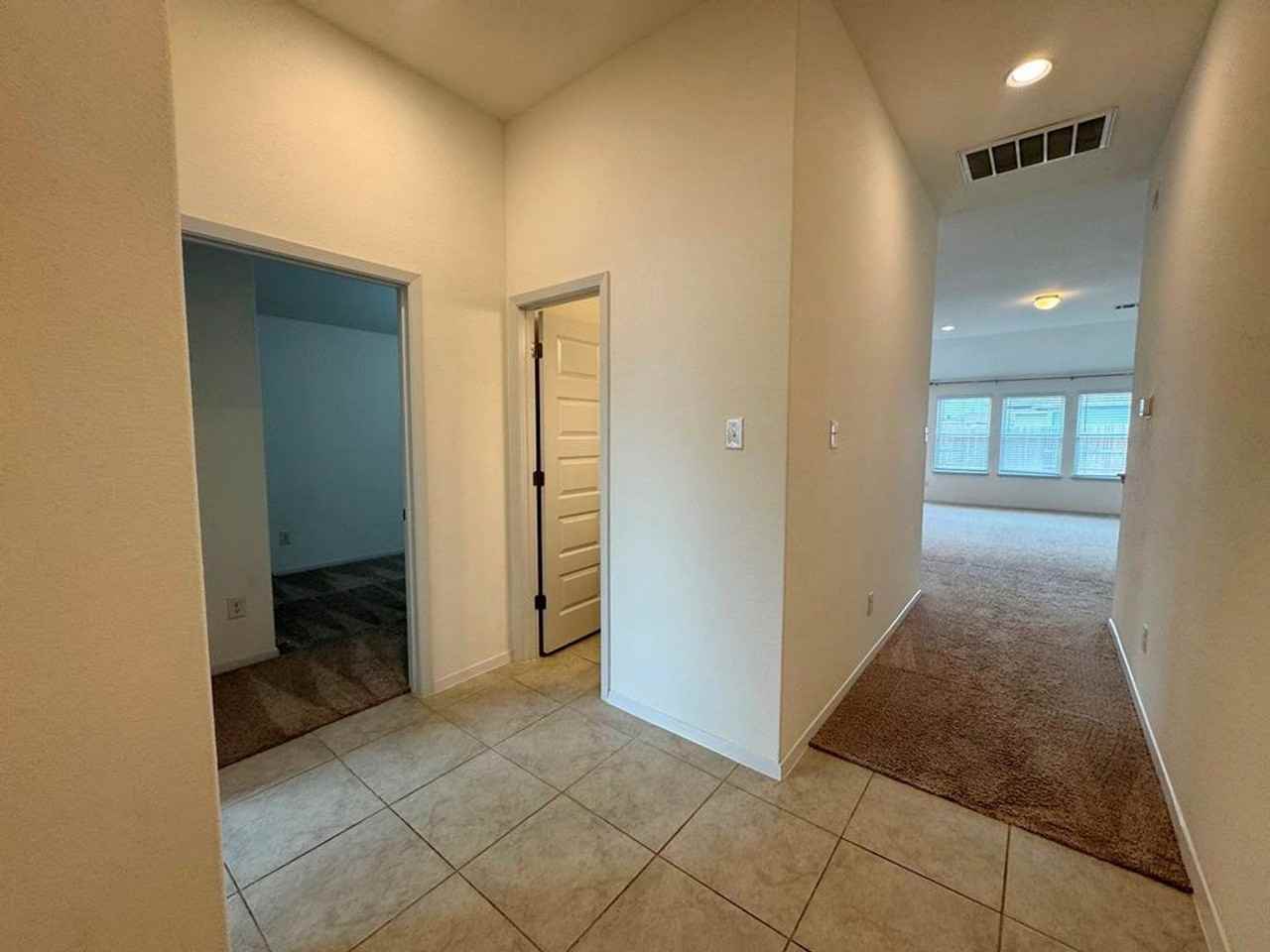 106 Watercourse Way - Photo 4 of 38