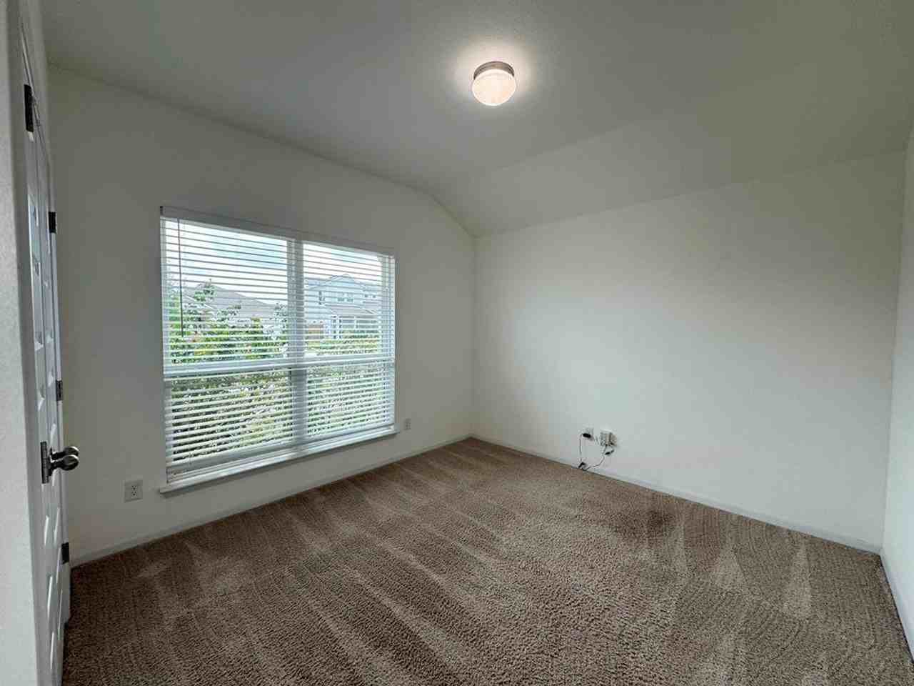 106 Watercourse Way - Photo 5 of 38