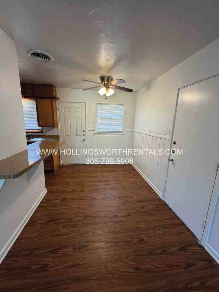 4909 9th St - Photo 5 of 14