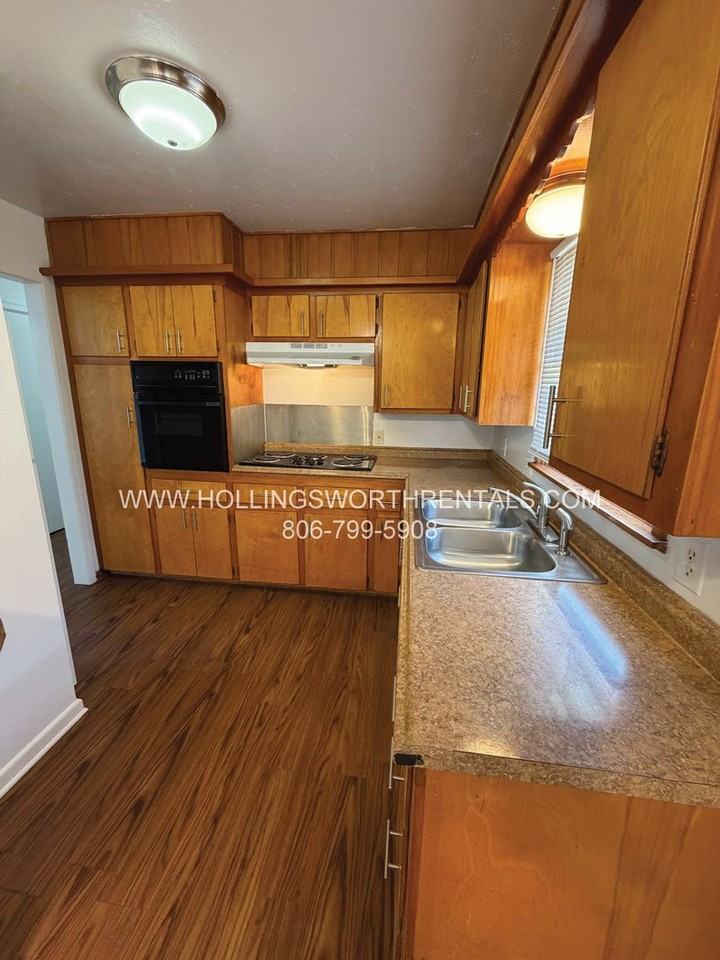 4909 9th St - Photo 6 of 14