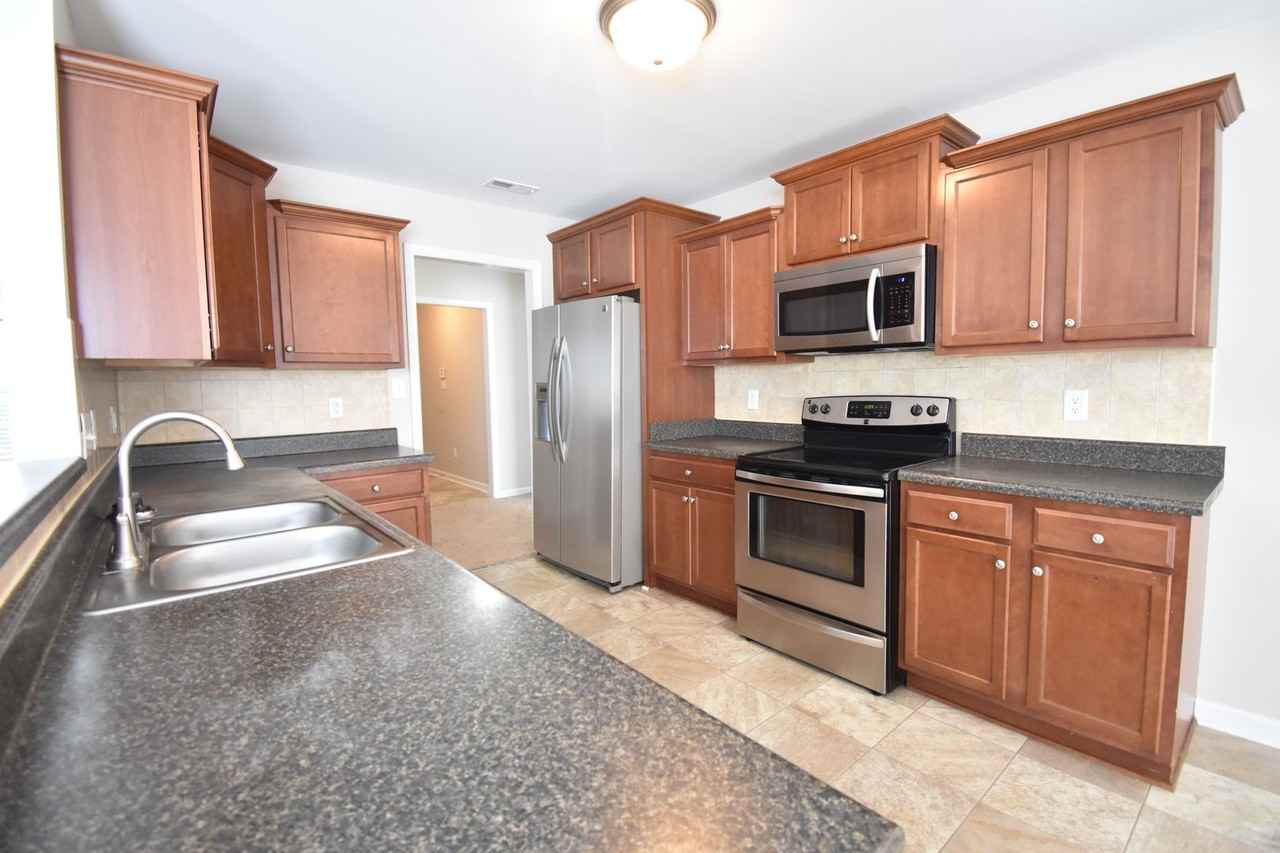 2044 Yellowbrick Rd - Photo 7 of 21