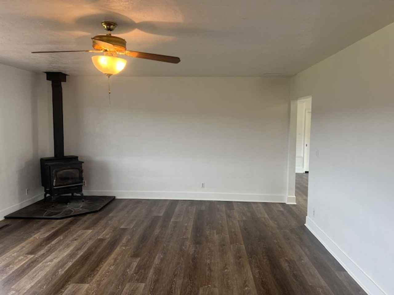 12865 Agate Rd - Photo 4 of 27