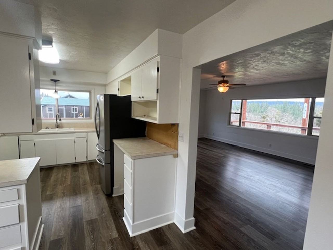 12865 Agate Rd - Photo 5 of 27