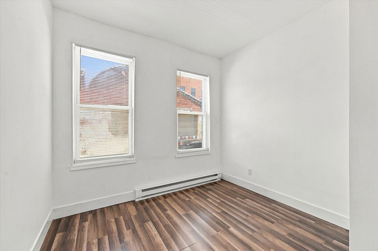 3125 Hurley St - Photo 7 of 10
