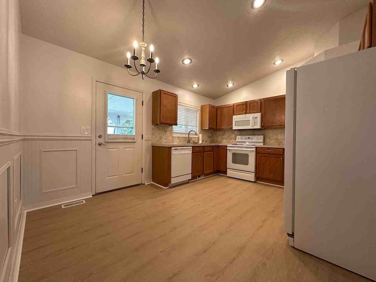 2204 Stewart Ave - Photo 7 of 14
