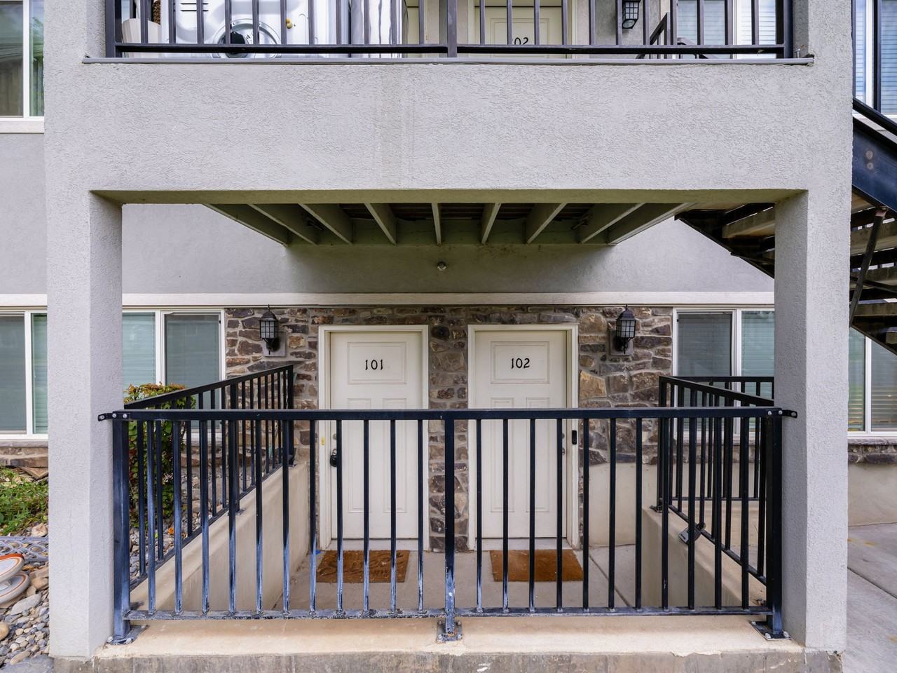 HVH-Provo Meadows-656 W Meadow Dr. Provo, UT 84601 - Photo 4 of 33