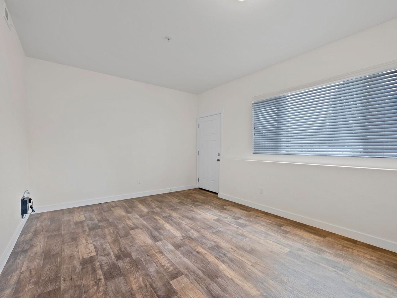 HVH-Provo Meadows-656 W Meadow Dr. Provo, UT 84601 - Photo 6 of 33