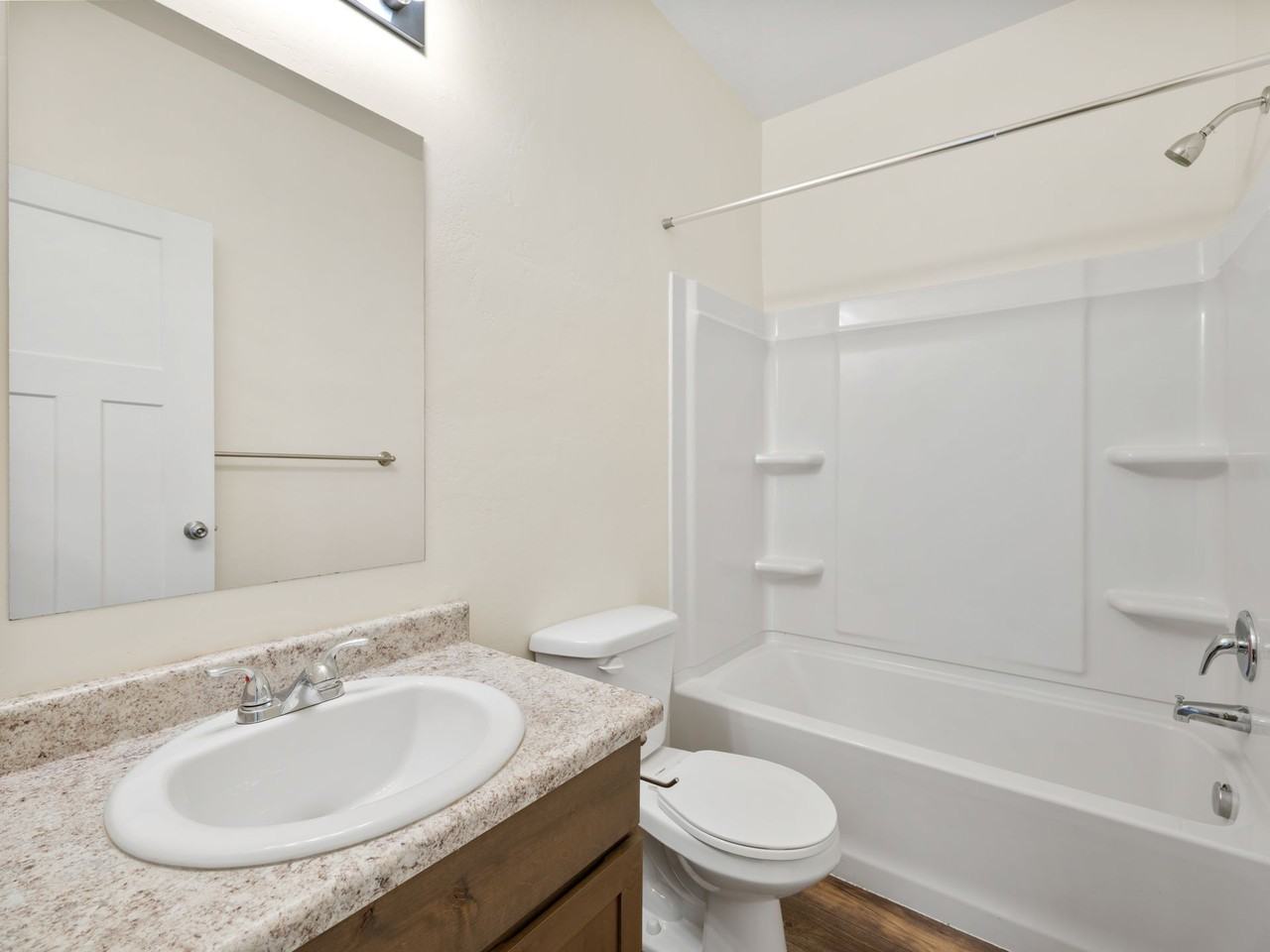 HVH-Provo Meadows-656 W Meadow Dr. Provo, UT 84601 - Photo 7 of 33