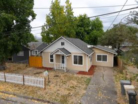 319 15th Ave Se - Photo 1 of 1