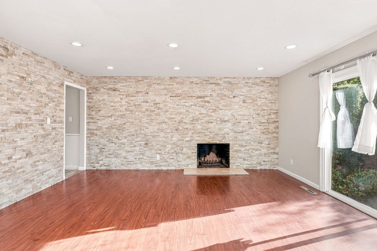 1436 Southwood Dr - Photo 4 of 26